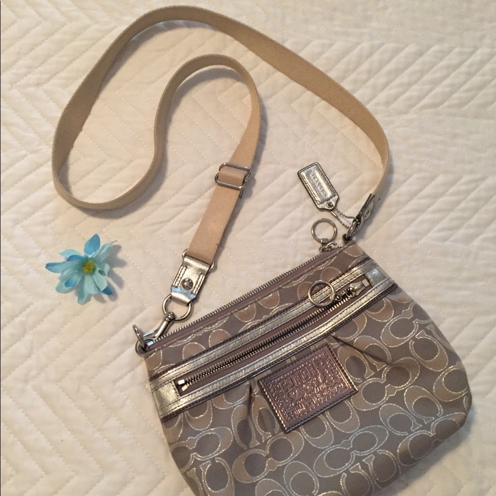 Coach cross body bag 🌸